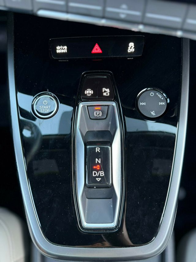 2023 Audi Q4 e-tron Prestige 50 quattro - 22917465 - 17