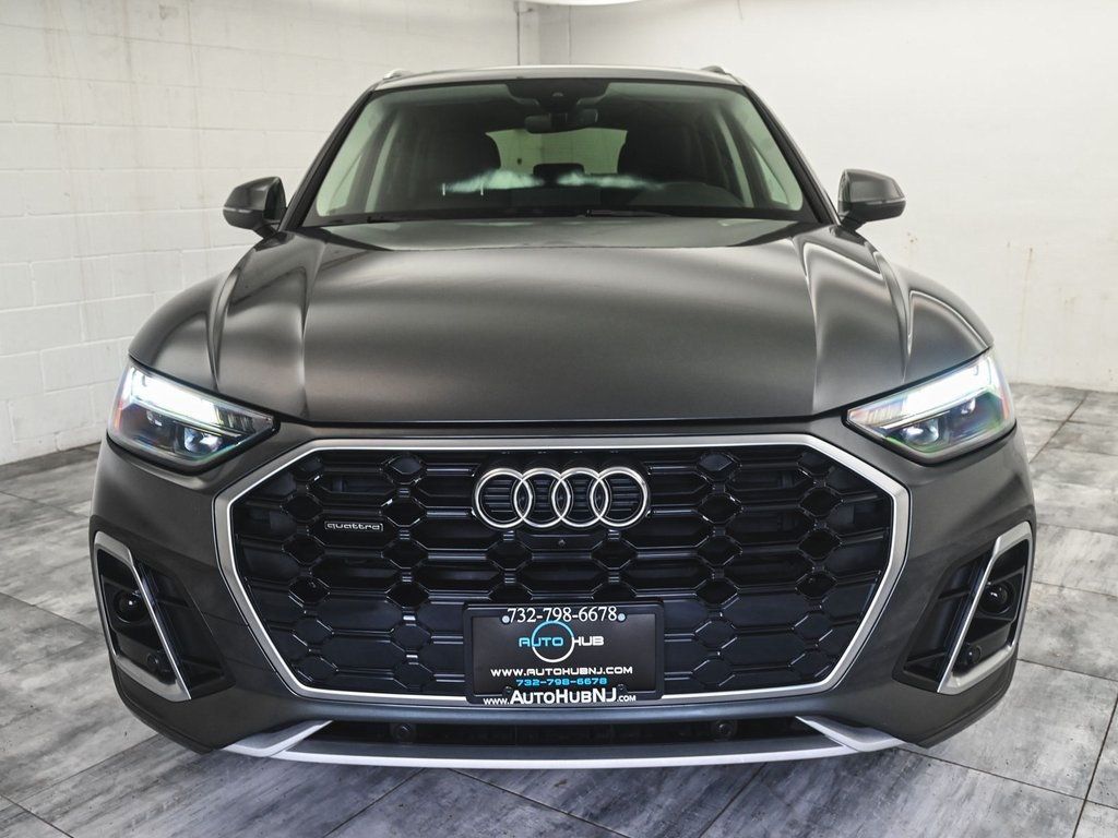 2023 Audi Q5 45 S line Premium Plus photo 2