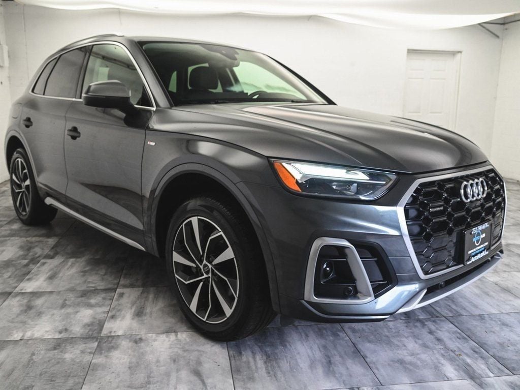 2023 Audi Q5 45 S line Premium Plus photo 3