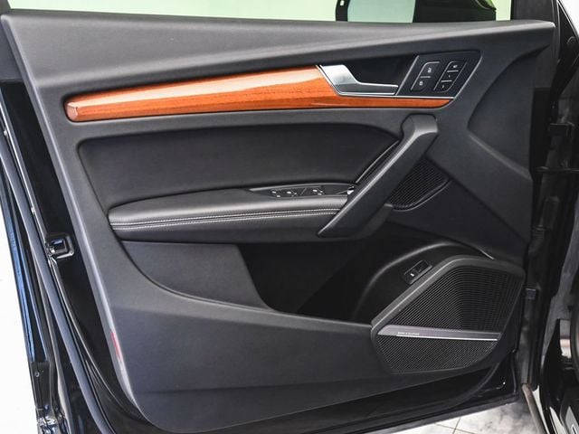 2023 Audi Q5 45 S line Premium Plus - 23000849 - 7