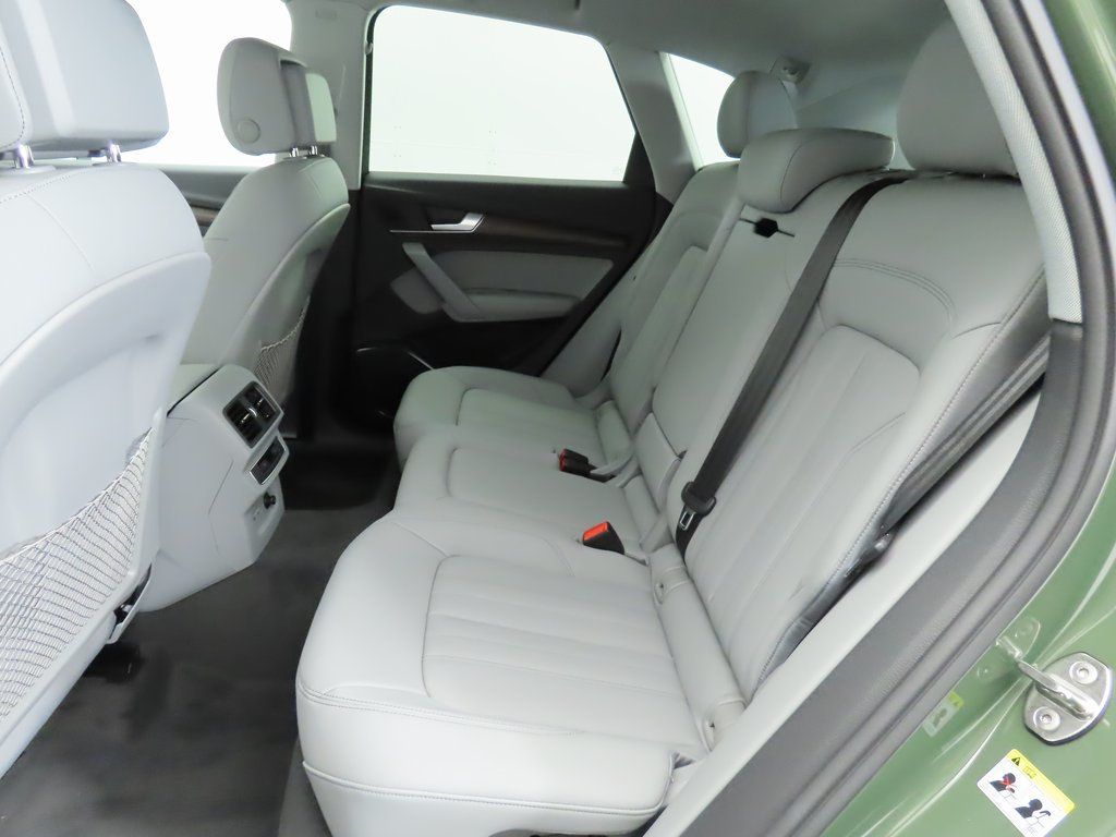 2023 Audi Q5 Exclusive (286hp) - Interior and Exterior Details 