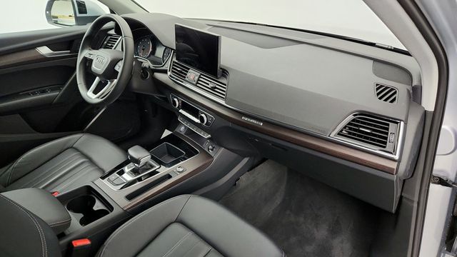 2023 Audi Q5 Premium 40 TFSI quattro with Panoramic Sunroof & Convenience Pkg - 22946018 - 23
