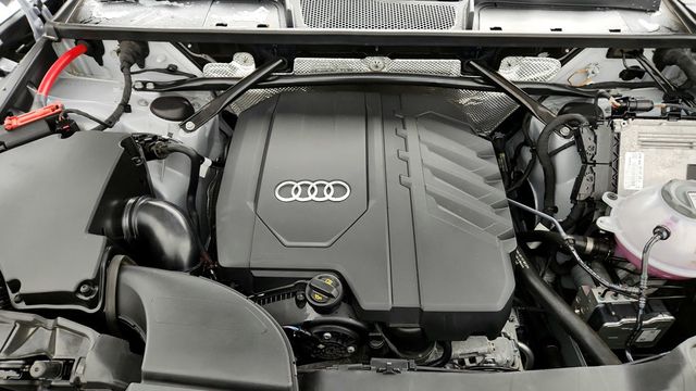 2023 Audi Q5 Premium 40 TFSI quattro with Panoramic Sunroof & Convenience Pkg - 22946018 - 25