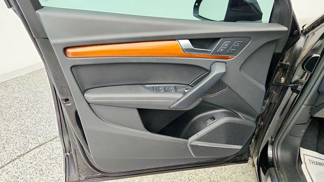 2023 Audi Q5 Premium Plus 40 TFSI quattro w/ Warm Weather Package - 23013617 - 10