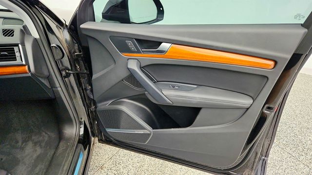 2023 Audi Q5 Premium Plus 40 TFSI quattro w/ Warm Weather Package - 23013617 - 25