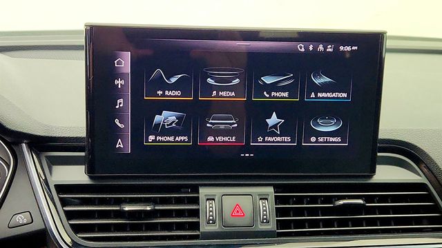 2023 Audi Q5 S line Premium 45 TFSI quattro w/ Convenience Pkg & 19'' Wheels - 23005620 - 18