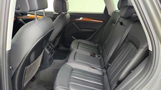 2023 Audi Q5 S line Premium 45 TFSI quattro w/ Convenience Pkg & 19'' Wheels - 23005620 - 21