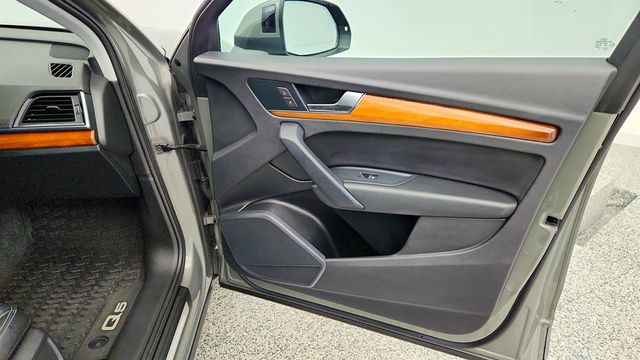 2023 Audi Q5 S line Premium 45 TFSI quattro w/ Convenience Pkg & 19'' Wheels - 23005620 - 26