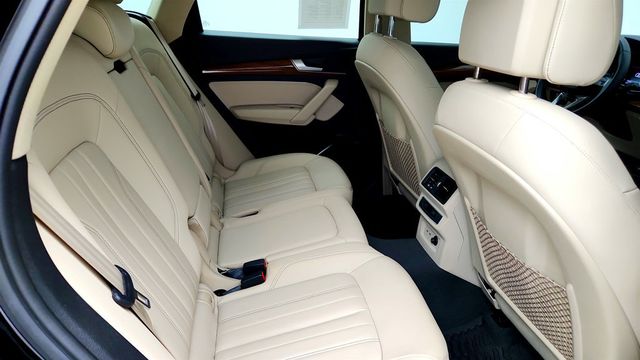 2023 Audi Q5 S line Premium 45 TFSI quattro w/ Pano Sunroof & Convenience Pkg - 23032264 - 23