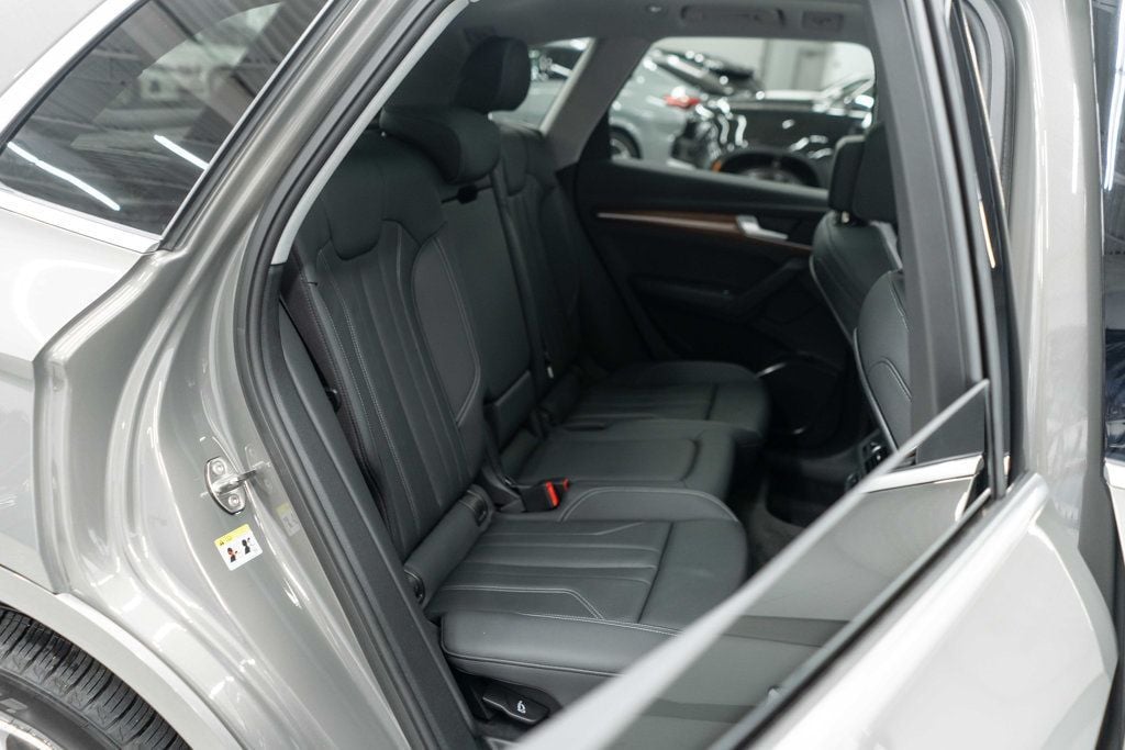 2023 Audi Q5 S line Premium 55 TFSI photo 10