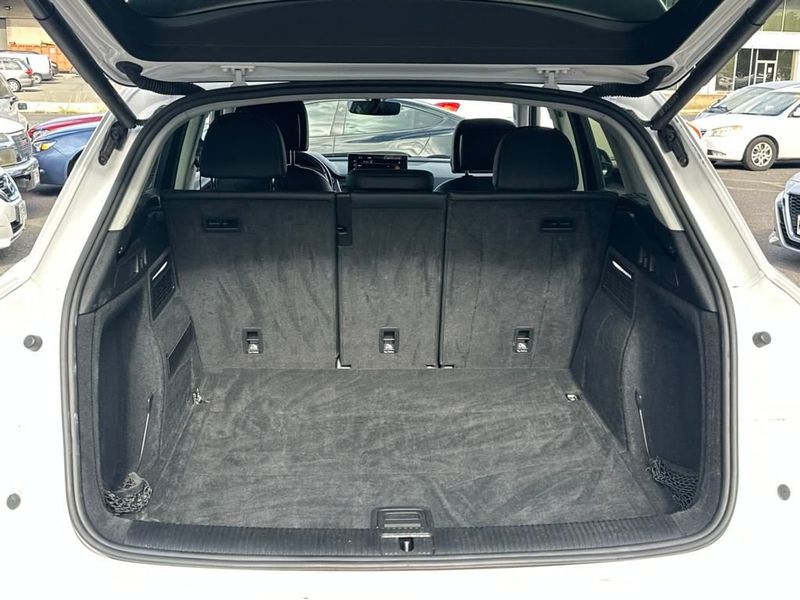 2023 Audi Q5 S line Premium Plus 45 TFSI photo 18