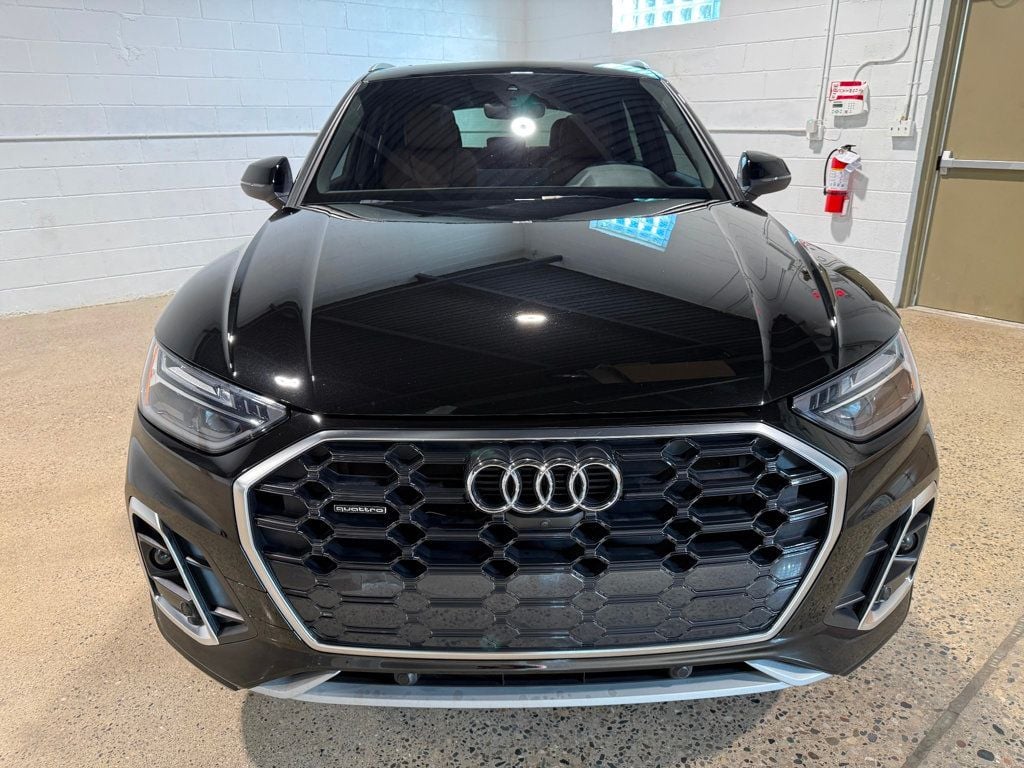 2023 Audi Q5 S line Premium Plus 45 TFSI photo 2
