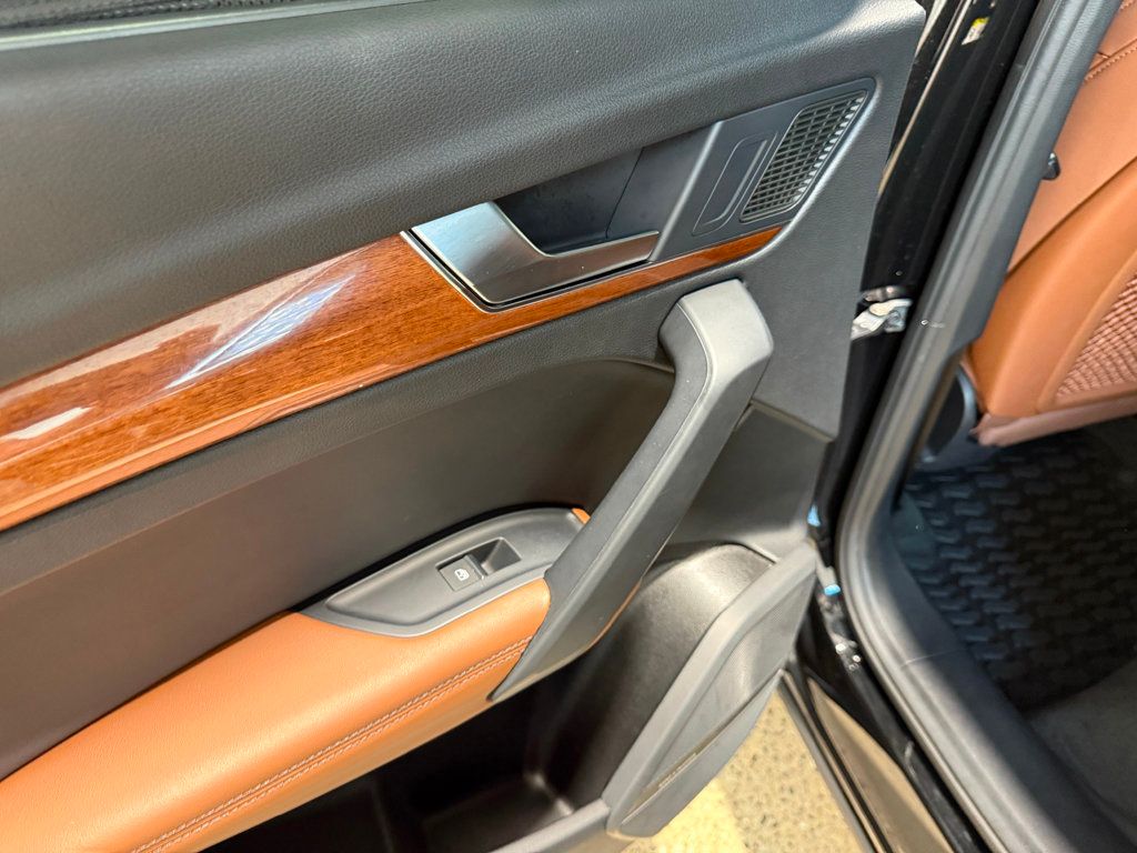 2023 Audi Q5 S line Premium Plus 45 TFSI photo 36