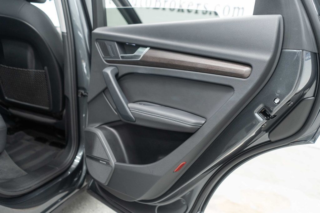 Audi Q5 photo 29