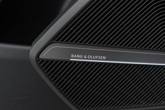 2023 Audi Q5 S line Premium Plus 55 TFSI e quattro - 22935166 - 17