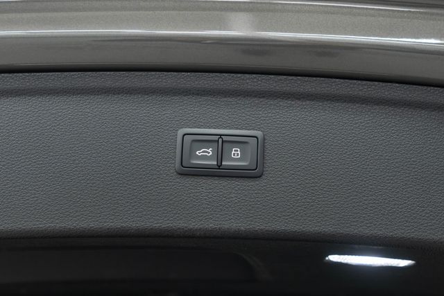 2023 Audi Q5 S line Premium Plus 55 TFSI e quattro - 22935166 - 38