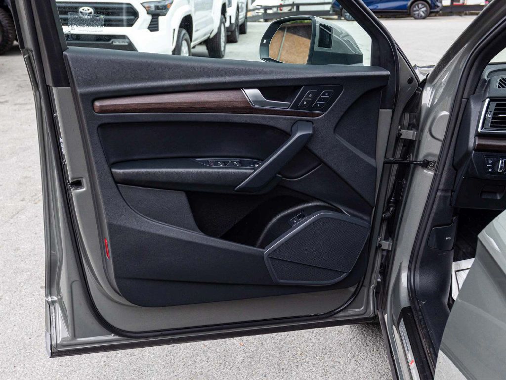 Audi Q5 photo 11