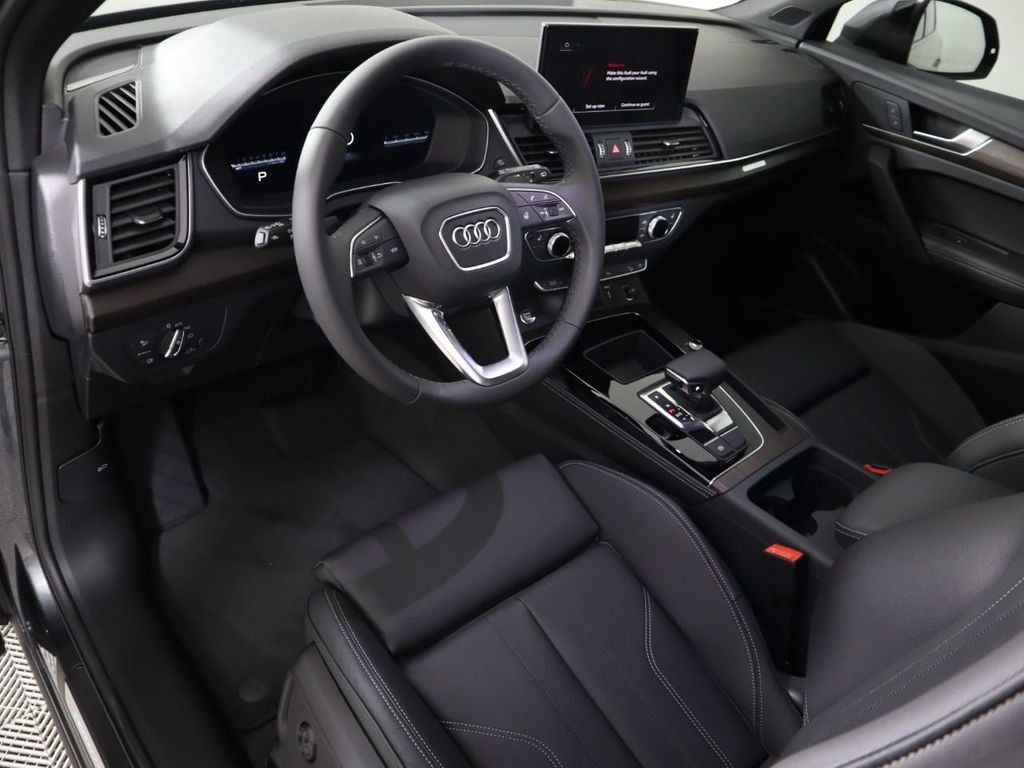 2023 Audi Q5 Sportback - Interior and Exterior Details 