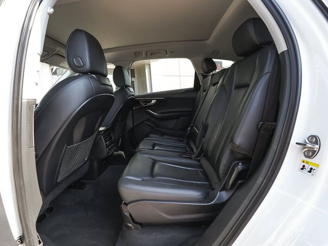 2023 Audi Q7 45 Premium - 23076379 - 30