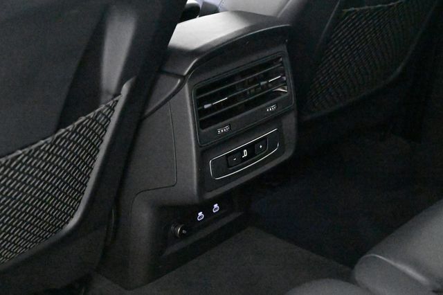 2023 Audi Q7 45 Premium Plus - 22975652 - 17