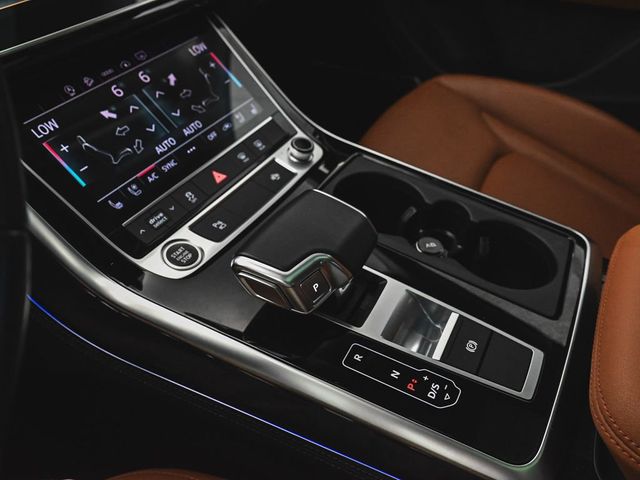 2023 Audi Q7 45 Premium Plus - 23029069 - 32