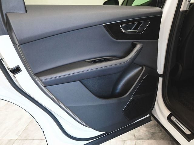 2023 Audi Q7 45 Premium Plus - 23073063 - 12