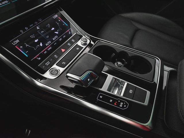 2023 Audi Q7 45 Premium Plus - 23073063 - 30