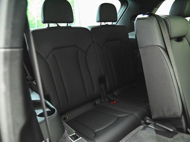 2023 Audi Q7 55 Premium - 23050154 - 32