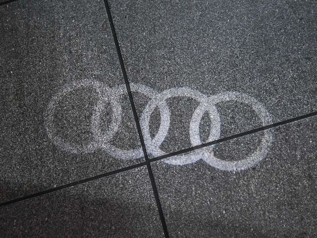 2023 Audi Q7 55 Premium Plus - 23035760 - 18