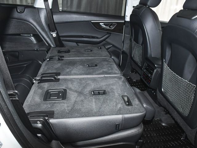 2023 Audi Q7 55 Premium Plus - 23035760 - 64