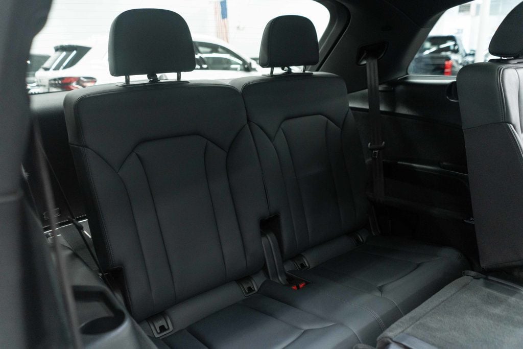 Audi Q7 photo 12
