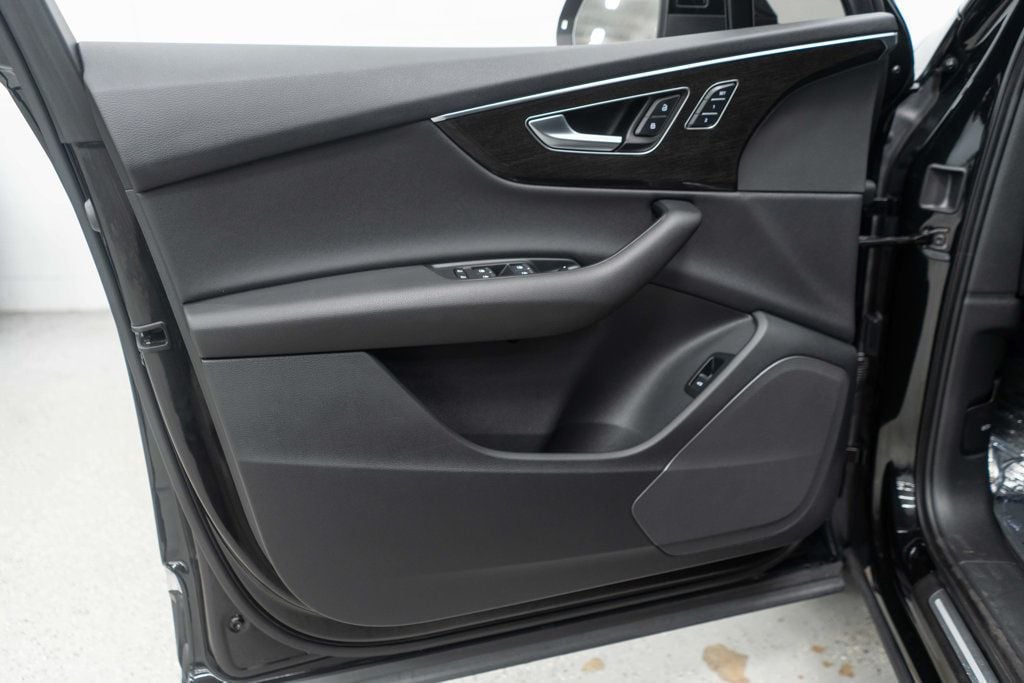 Audi Q7 photo 16
