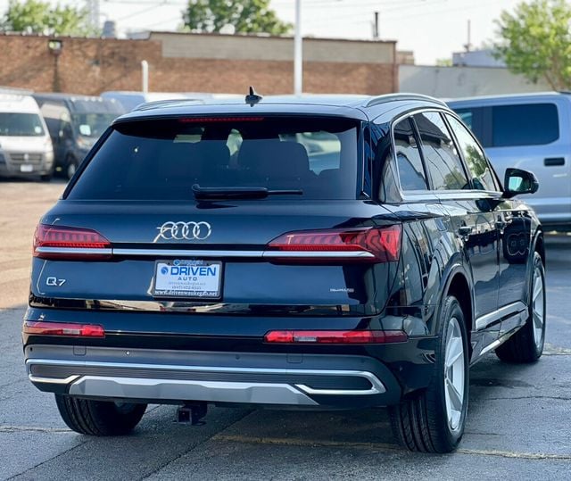 2023 Audi Q7 Premium Plus 45 TFSI quattro - 23042911 - 4