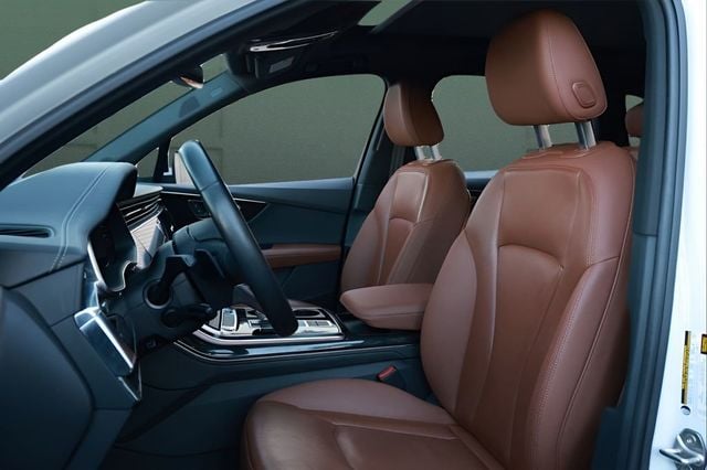 2023 Audi Q7 Premium Plus 45 TFSI quattro - 23079202 - 1