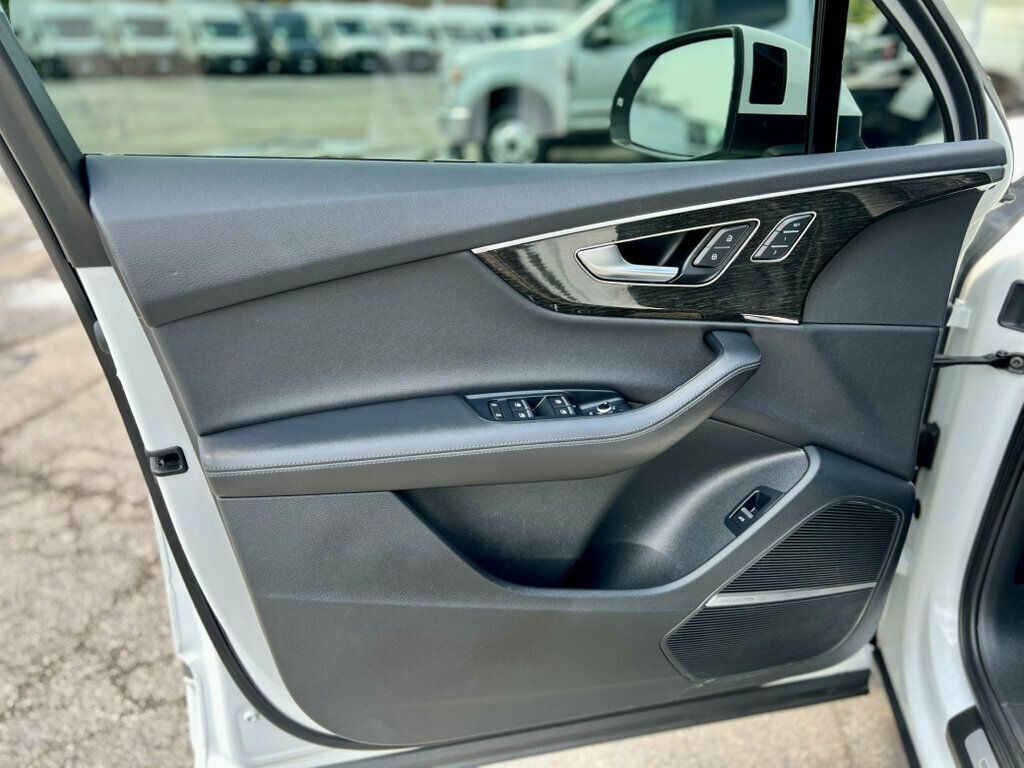 2023 Audi Q7 Premium Plus 55 TFSI quattro - 23048357 - 10