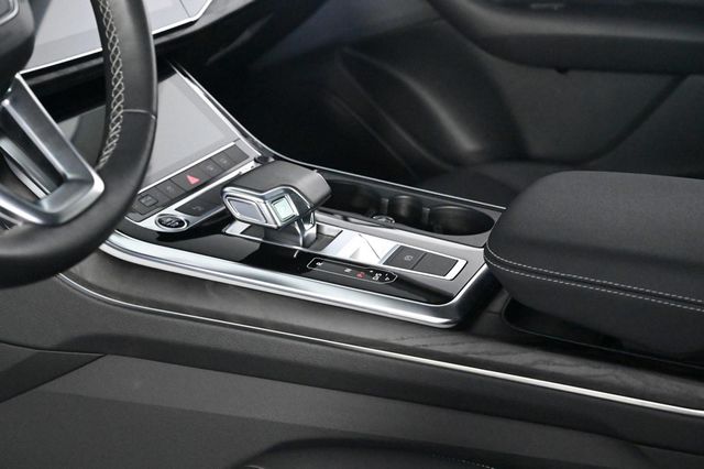 2023 Audi Q8 55 Premium - 23002259 - 18