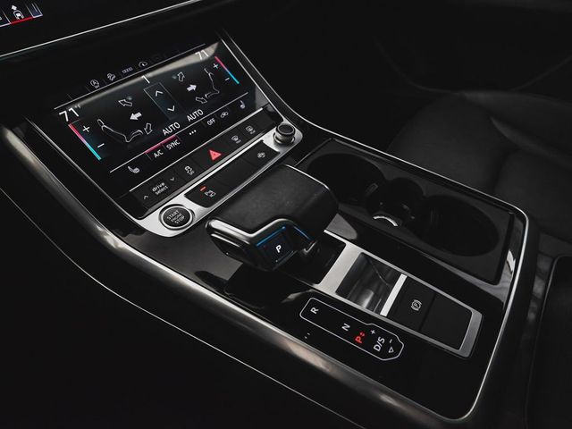 2023 Audi Q8 55 Premium - 23000781 - 28