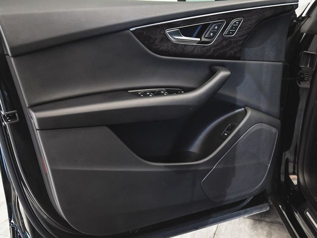 2023 Audi Q8 55 Premium - 23000781 - 7