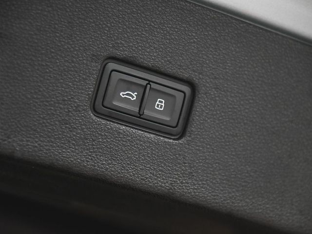 2023 Audi Q8 55 Premium - 23039580 - 37