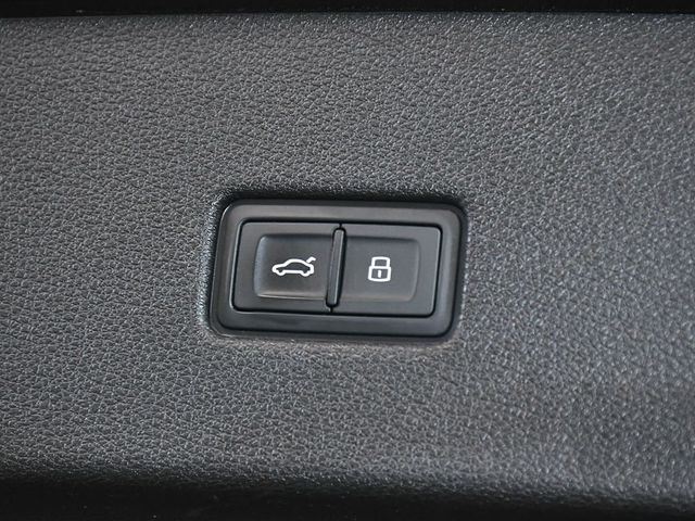 2023 Audi Q8 55 Premium Plus - 23028321 - 69