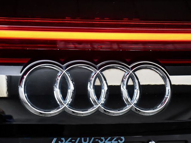 2023 Audi Q8 55 Premium Plus - 23028321 - 92
