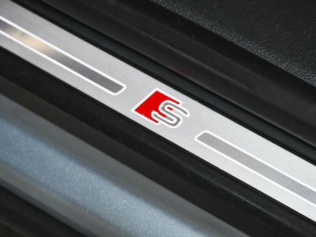 2023 Audi Q8 55 Premium Plus - 23037230 - 13