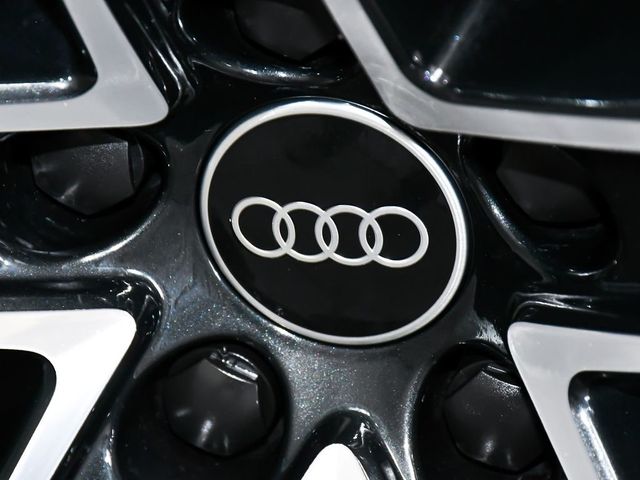2023 Audi Q8 55 Premium Plus - 23037230 - 88