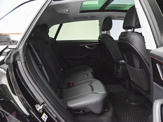2023 Audi Q8 55 Premium Plus - 23040227 - 32