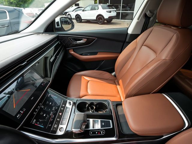 2023 Audi Q8 Premium - 23076515 - 31