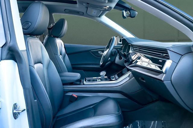 2023 Audi Q8 Premium 55 TFSI quattro - 23005004 - 14