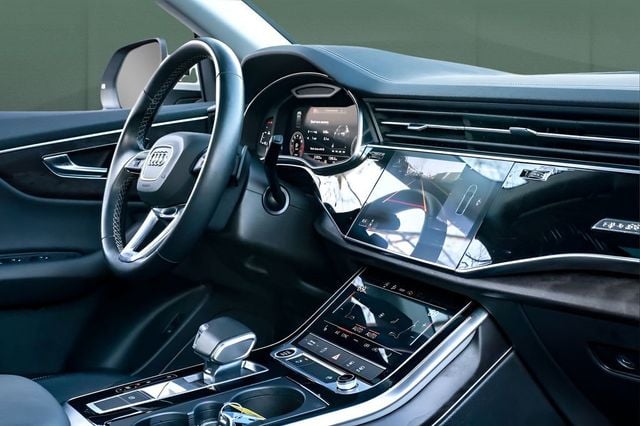 2023 Audi Q8 Premium 55 TFSI quattro - 23005004 - 16