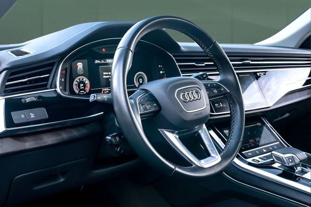 2023 Audi Q8 Premium 55 TFSI quattro - 23005004 - 27