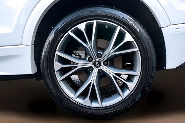 2023 Audi Q8 Premium 55 TFSI quattro - 23005004 - 36