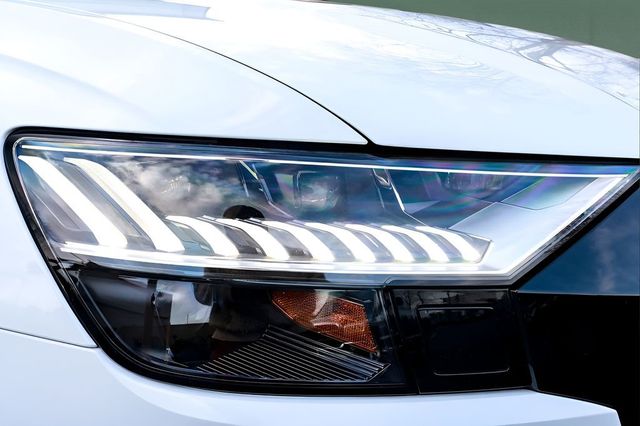2023 Audi Q8 Premium 55 TFSI quattro - 23005004 - 42